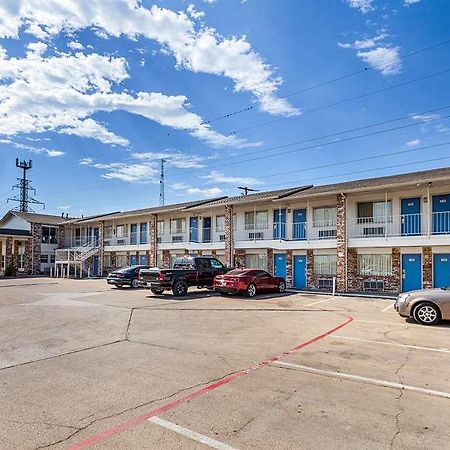 Motel 6 Fort Worth - Northside Экстерьер фото